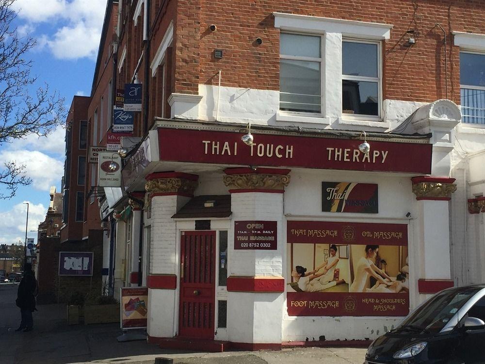 Acton Hill Hotel Ealing Bagian luar foto