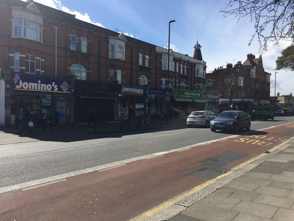 Acton Hill Hotel Ealing Bagian luar foto