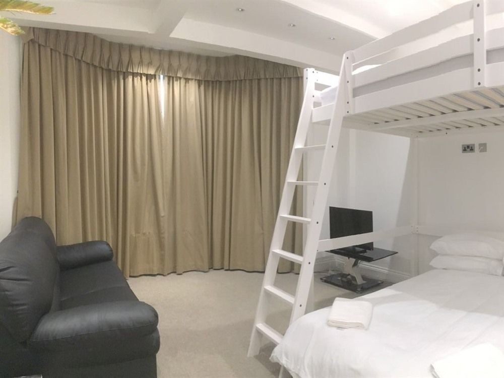 Acton Hill Hotel Ealing Bagian luar foto
