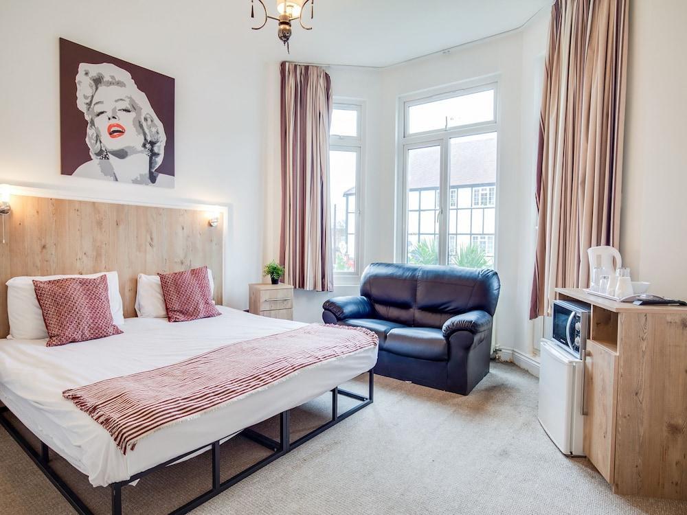 Acton Hill Hotel Ealing Bagian luar foto